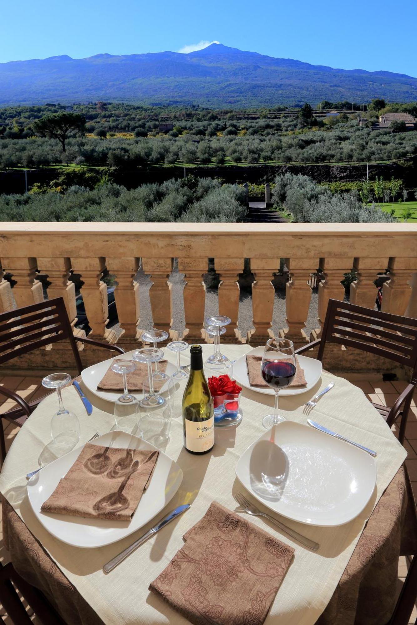 Гостевой дом Feudo Vagliasindi -Wine Experience- Рандаццо Экстерьер фото